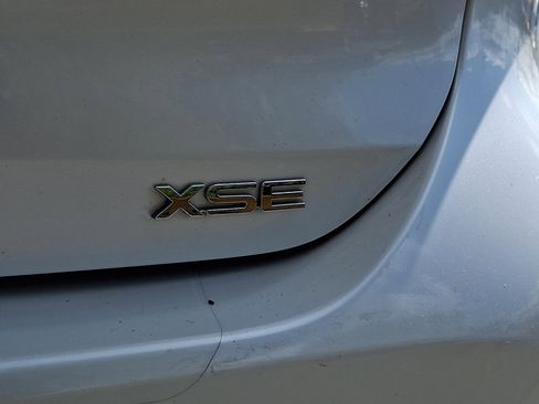 Used 2022 Toyota Highlander XSE FWD image 32