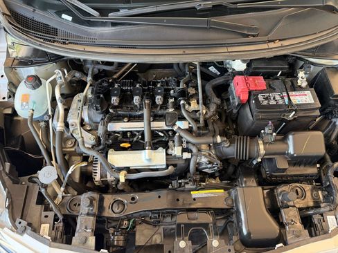 Used 2025 Nissan Versa SV FWD image 27