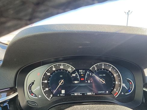 Used 2019 BMW 530i xDrive w/ Convenience Package AWD/4WD image 13
