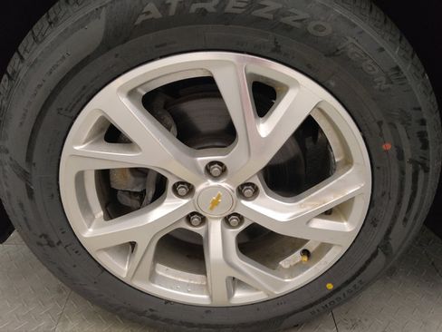 Used 2018 Chevrolet Equinox LT FWD image 31