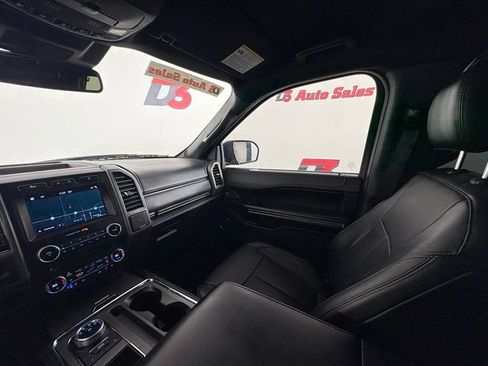 Used 2018 Ford Expedition XLT w/ Equipment Group 202A RWD image 37