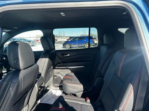 New 2026 Chevrolet Traverse RS image 37