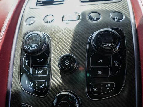 Used 2014 Aston Martin Vanquish Volante RWD image 29