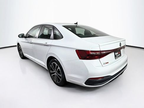 Used 2025 Volkswagen Jetta Sport FWD image 5