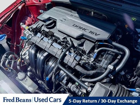 Used 2025 Hyundai Elantra Sport image 29