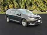Used 2017 Chrysler Pacifica Touring-L Plus image 4
