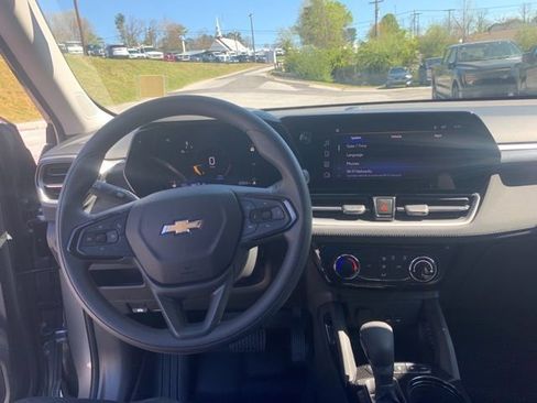 Used 2026 Chevrolet TrailBlazer LT w/ Driver Confidence Package image 24