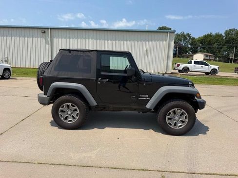 Used 2014 Jeep Wrangler Sport AWD/4WD image 2