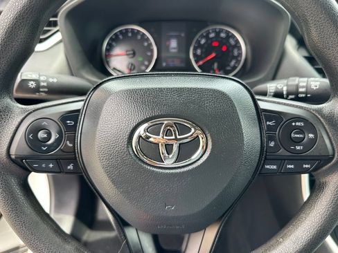 Used 2022 Toyota RAV4 XLE AWD/4WD image 23
