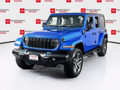 Used 2024 Jeep Wrangler Unlimited w/ Convenience Group AWD/4WD image 1