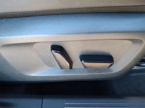 Certified 2023 Nissan Rogue SL w/ SL Premium Package image 6