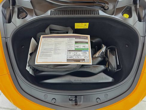 Used 2025 McLaren Artura Spider RWD image 25
