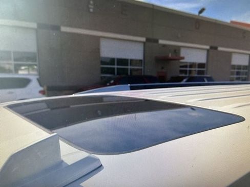 Used 2019 Cadillac Escalade ESV Platinum RWD image 8