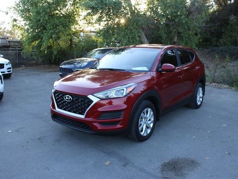 Used 2021 Hyundai Tucson SE FWD image 3