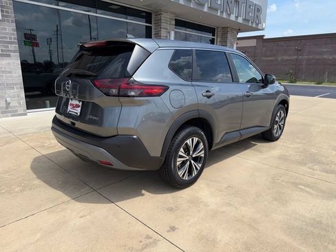 Used 2023 Nissan Rogue SV AWD/4WD image 9