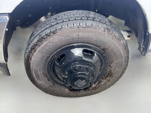 Used 2024 RAM 3500 Big Horn AWD/4WD image 13