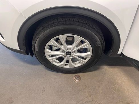 Used 2025 Ford Escape Active image 29