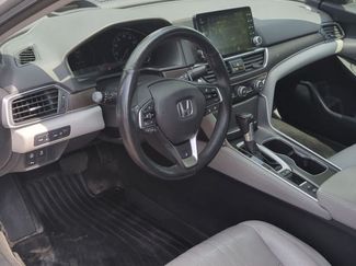 Used 2018 Honda Accord Touring video 2