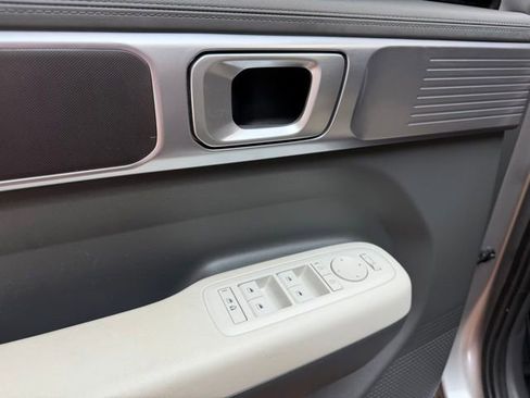 Used 2024 Hyundai Santa Fe SE FWD image 19