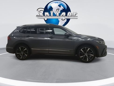 Used 2022 Volkswagen Tiguan SEL R-Line image 8