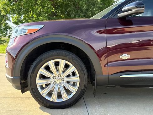 Used 2022 Ford Explorer King Ranch w/ Premium Technology Package AWD/4WD image 5