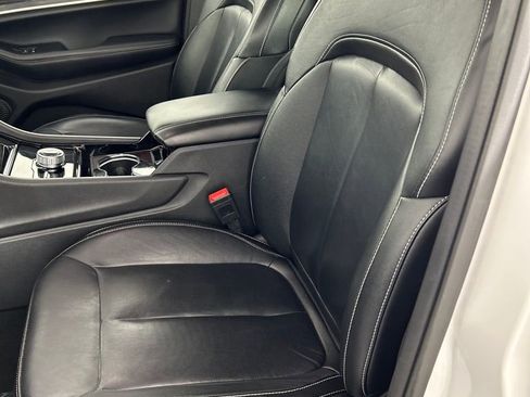 Used 2023 Jeep Grand Cherokee Limited image 12