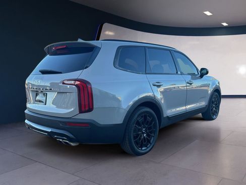 Used 2022 Kia Telluride SX w/ SX Prestige Package image 5
