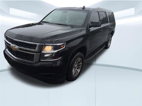 Used 2018 Chevrolet Suburban LT RWD image 6