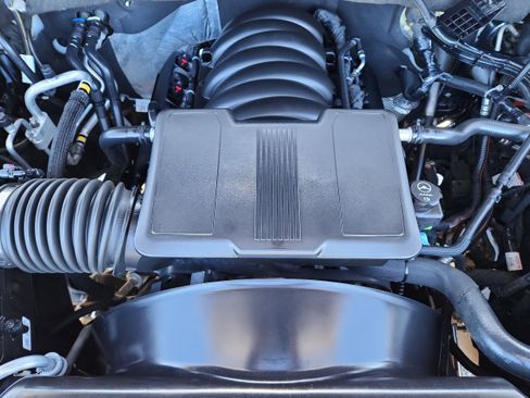 Used 2025 Chevrolet Silverado 2500 LT w/ Convenience Package image 25