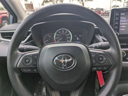 Used 2020 Toyota Corolla LE image 24