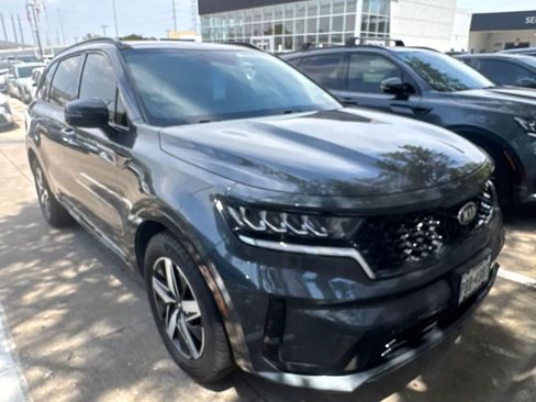 Used 2021 Kia Sorento S w/ Panoramic Sunroof Package FWD image 3
