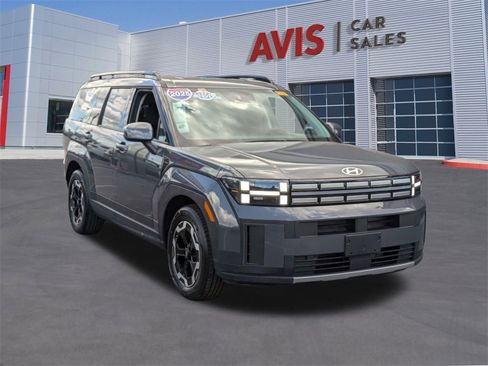 Used 2025 Hyundai Santa Fe SEL image 3