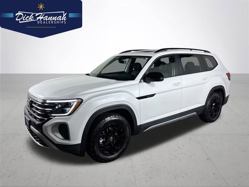 New 2026 Volkswagen Atlas Peak Edition image 1