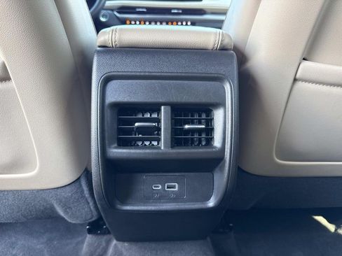 Certified 2024 Cadillac XT4 Premium Luxury w/ Active Safety Package FWD image 14