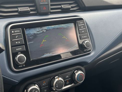 Used 2025 Nissan Versa SV FWD image 22
