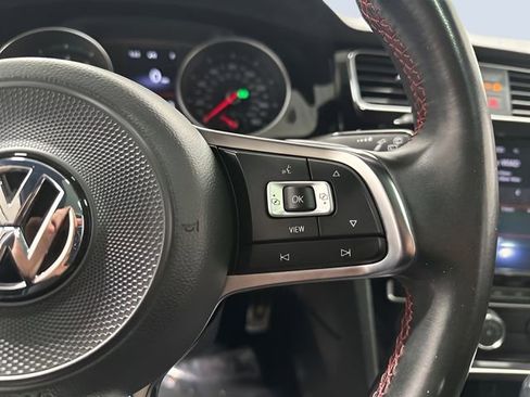 Used 2020 Volkswagen GTI SE FWD image 19