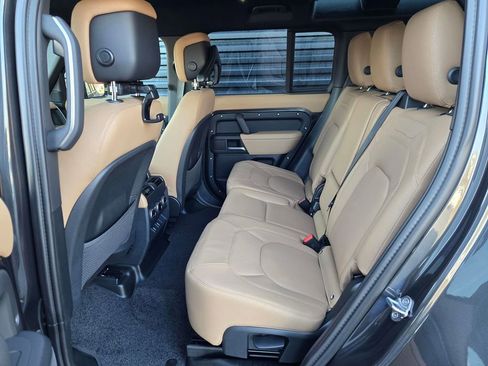 New 2026 Land Rover Defender 110 X-Dynamic SE AWD/4WD image 7