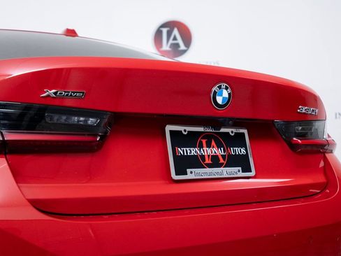 Certified 2023 BMW 330i xDrive Sedan AWD/4WD image 9