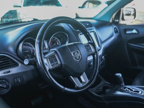 Used 2020 Dodge Journey Crossroad w/ Popular Equipment Group image 6