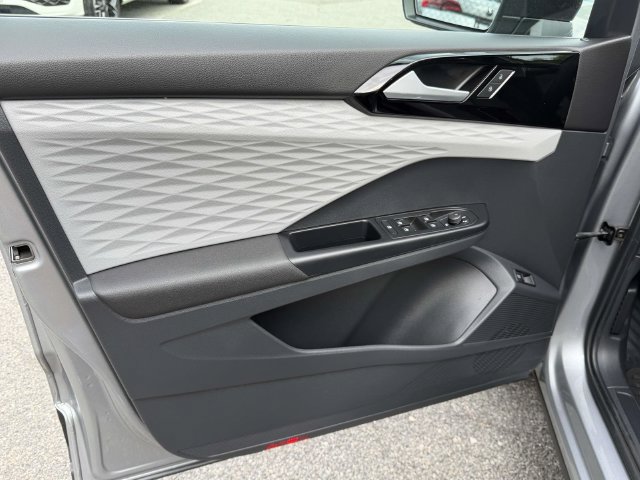 Certified 2023 Volkswagen Taos S AWD/4WD image 16