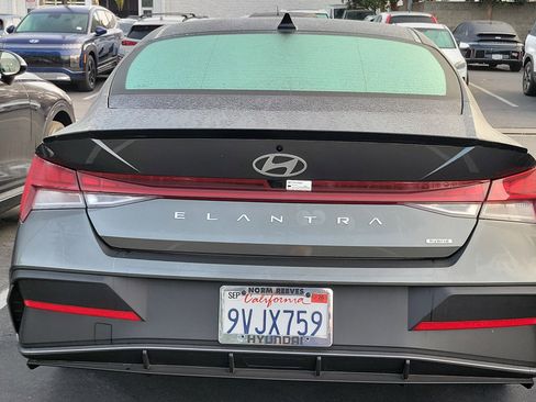 Used 2025 Hyundai Elantra SEL FWD image 5