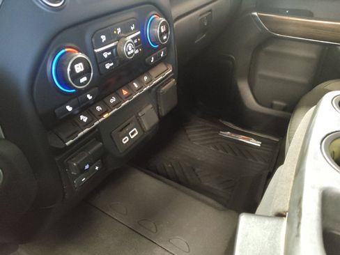 Used 2020 Chevrolet Silverado 1500 LT w/ All-Star Edition AWD/4WD image 26