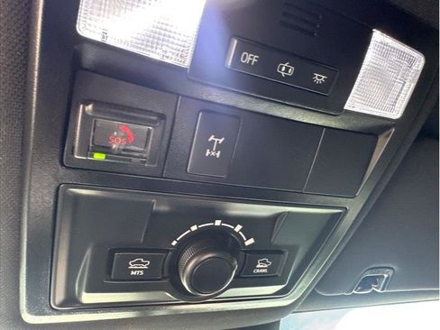 Used 2021 Toyota Tacoma TRD Off-Road image 25