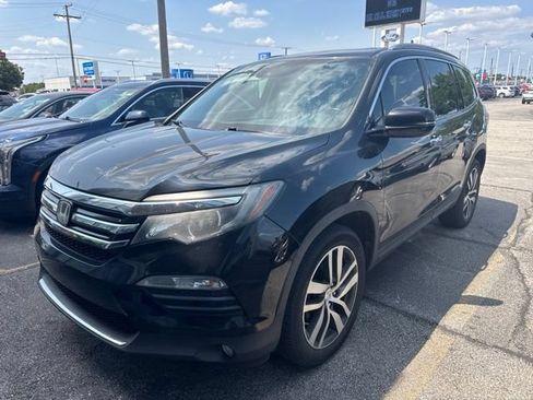 Used 2016 Honda Pilot Touring image 1