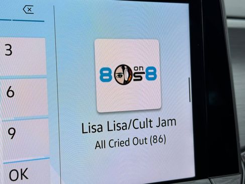 Used 2024 Volkswagen Atlas Cross Sport SE image 18