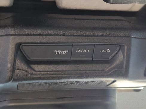 Used 2025 Jeep Wrangler Sahara AWD/4WD image 17