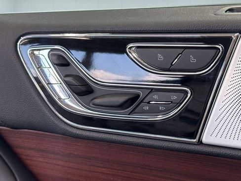 Certified 2023 Lincoln Navigator Reserve AWD/4WD image 14