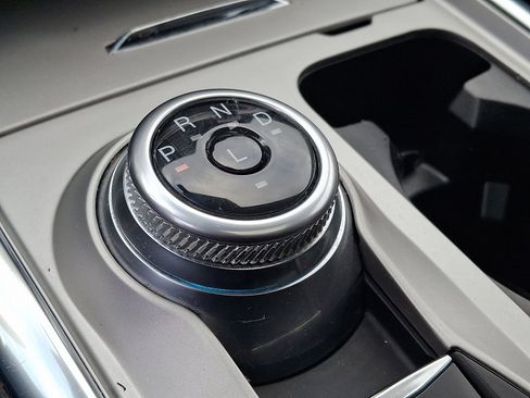 Used 2022 Ford Explorer XLT w/ Equipment Group 202A image 15