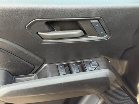 Used 2024 Chevrolet Colorado W/T image 17