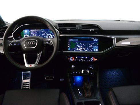 Used 2025 Audi Q3 2.0T Premium Plus image 4